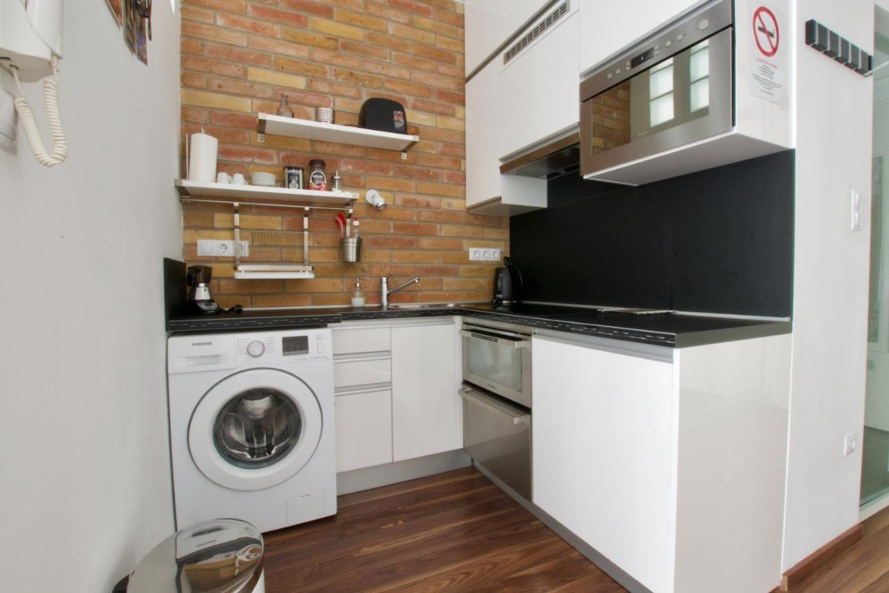 בודפשט Standard Apartment By Hi5 - Nagymezo 11 מראה חיצוני תמונה
