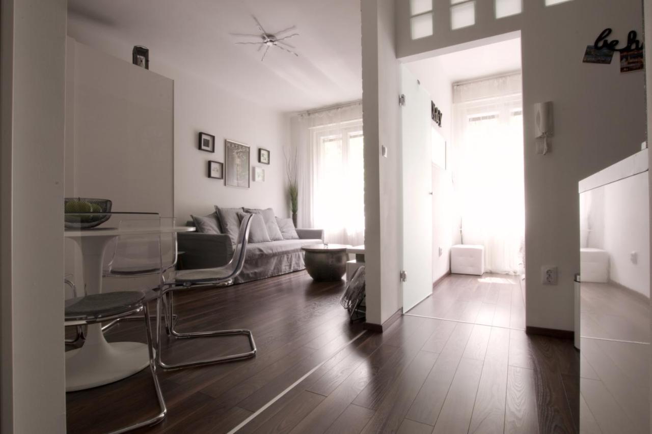 בודפשט Standard Apartment By Hi5 - Nagymezo 11 מראה חיצוני תמונה