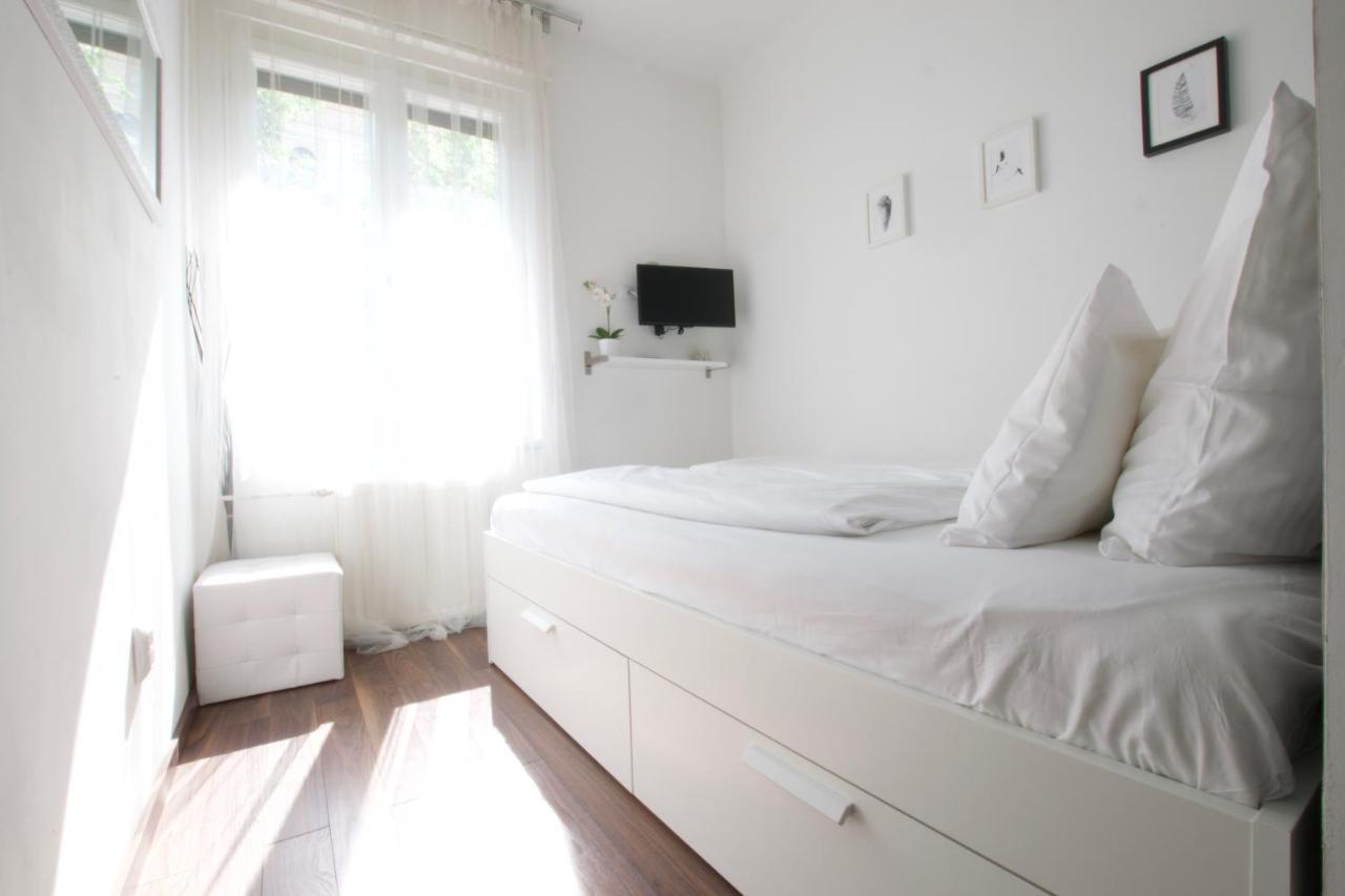 בודפשט Standard Apartment By Hi5 - Nagymezo 11 מראה חיצוני תמונה